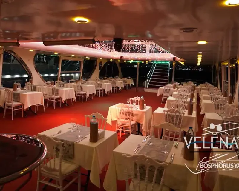 Istanbul Bosphorus Dinner Cruise and Turkish Night Show