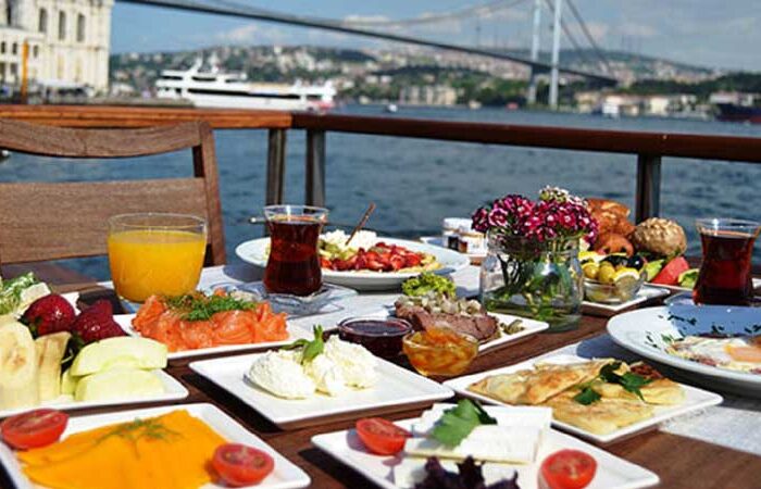 yacht trip istanbul