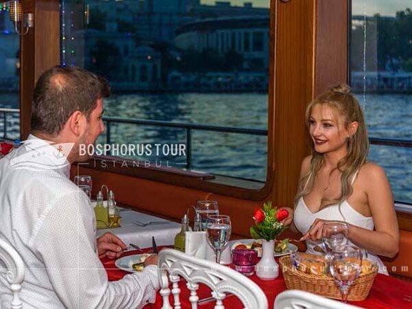 Istanbul Bosphorus Dinner Cruise and Turkish Night Show