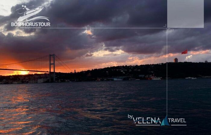 Luxury Bosphorus Yacht Cruise at the Sunset