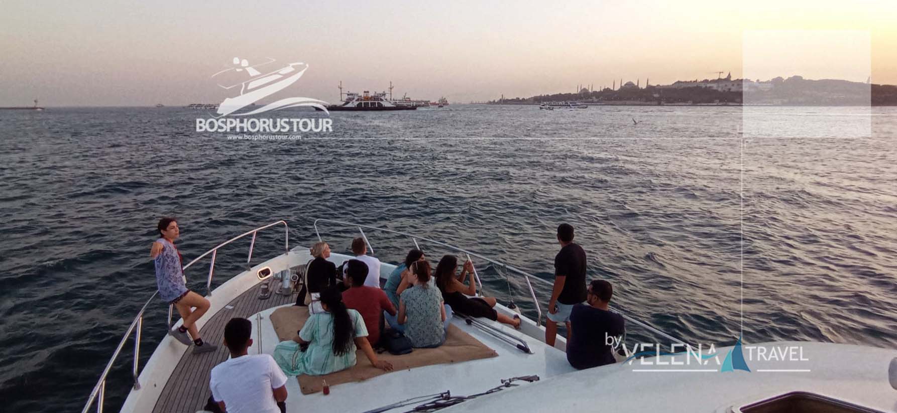 Luxury Bosphorus Yacht Cruise at the Sunset
