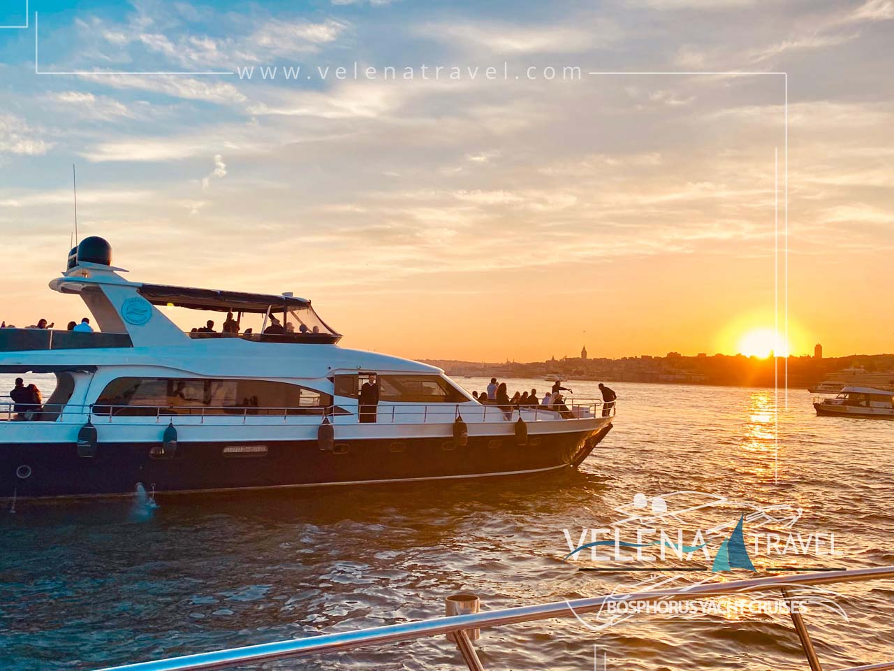 Istanbul Bosphorus Sunset Cruise on a Private Yacht